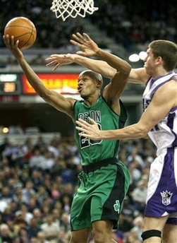 篮扩大领先 篮扩大领先